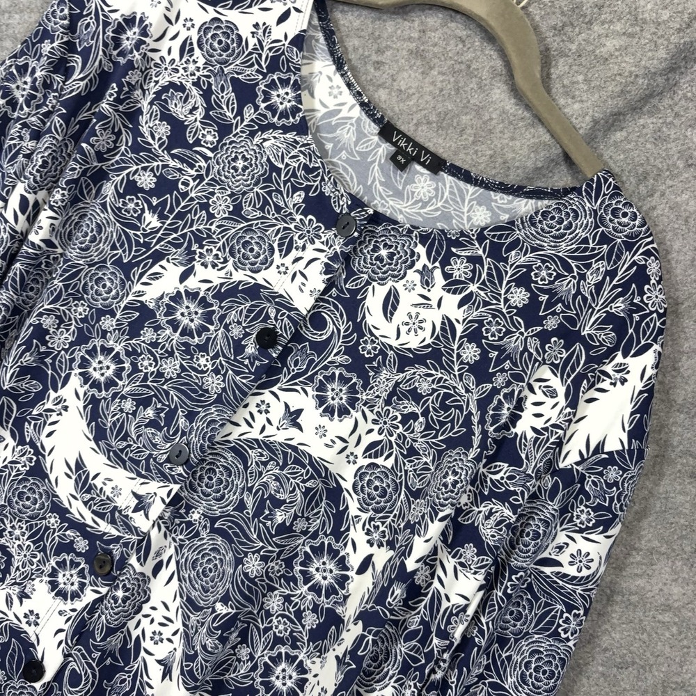 Vikki Vi Tunic Blouse Womens 3X Blue Floral Button Front Slinky Stretch Classic